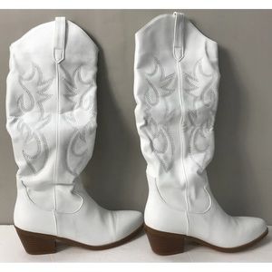 Cowboy boots white with silver detail